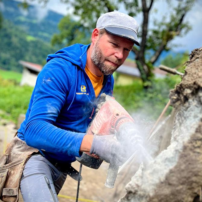 Robert Präauer – selbstständiger Handwerker aus Tenneck, engagiert bei der Bergrettung und leidenschaftlicher Alpinist.